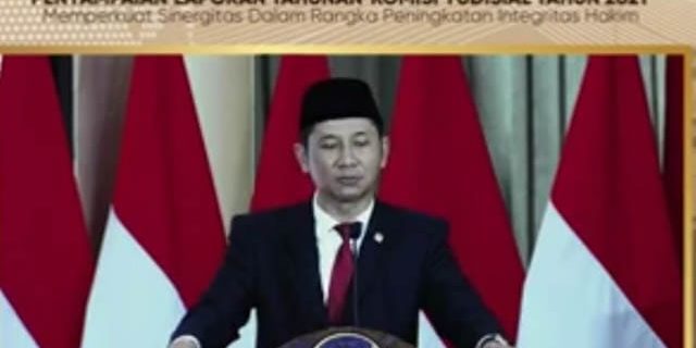 Penyampaian Laporan Tahunan Komisi Yudisial Tahun 2021 Berjalan Sukses