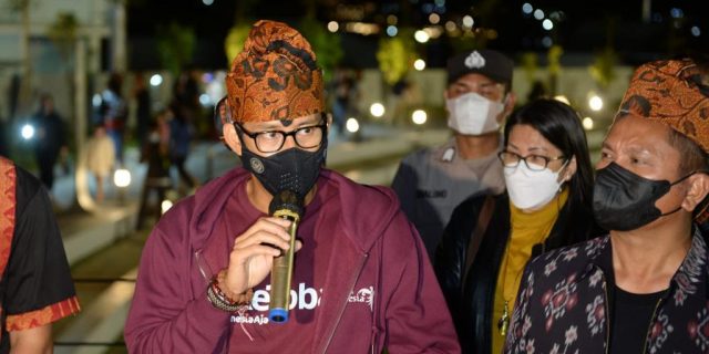 Buka Pentas Danau Toba di Parapat,  Sandiaga Uno Bawa Pesan Penting untuk   Pengembangan Destinasi Super Prioritas