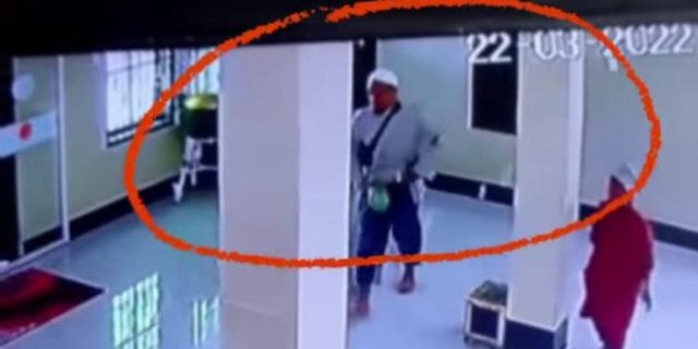 Viral Pria Dewasa Bawa Anak di Bawah Umur Curi Uang Kotak Infaq Masjid