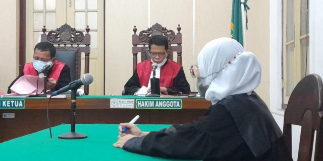 Bunuh Bapak dan Abang Kandung, Arsyad Divonis 20 Tahun Bunuh Bapak dan Abang Kandung, Arsyad Divonis 20 Tahun