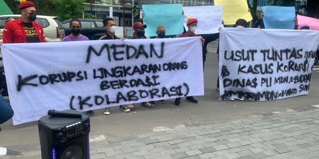 Demo Kantor Wali Kota, PMKRI Medan dan Imabato Minta Kadis PU Dicopot