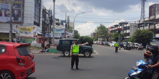 Arus Lalu Lintas di Tiga Lokasi Pos Pam Polrestabes Medan Lancar