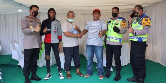 Waka Kapolrestabes Medan Mediasi Supir dan Kernet Bus Yang  Ribut di Jalan