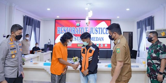 Petugas E-Parking dan Pengendara Ancam Patahkan Leher Bobby Sepakat Berdamai