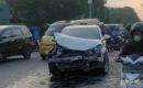 Mobil Honda HRV Terlibat Kecelakaan dengan Angkot Trayek 07