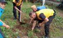 Sambut HUT ke-76 Bhayangkara, Polsek Medan Baru Gotong Royong di Kelurahan Sari Rejo
