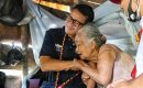 Sandiaga Perbaiki Rumah Wanita Tua Sebatang Kara di Nias Selatan