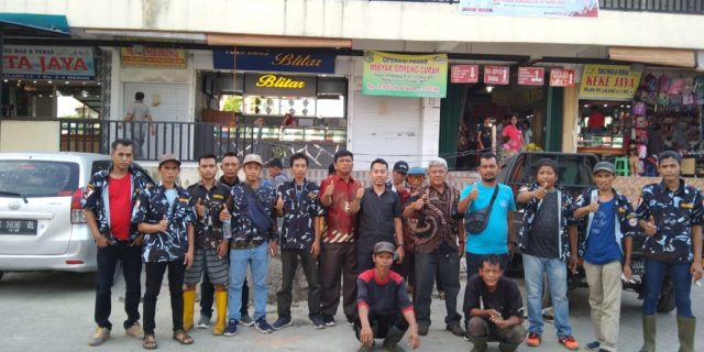Kolaborasi Dengan Pokkar Ampi, Kepala Pasar Kampung Lalang Lakukan Gotong Royong