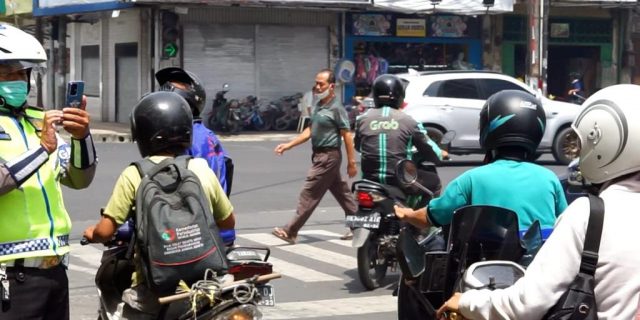 297 Pelanggar Tertangkap ETLE Mobile
