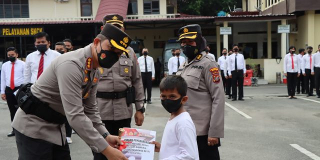 51 Personil dan Warga Sipil Dapat Penghargaan Dari Kapolrestabes Medan