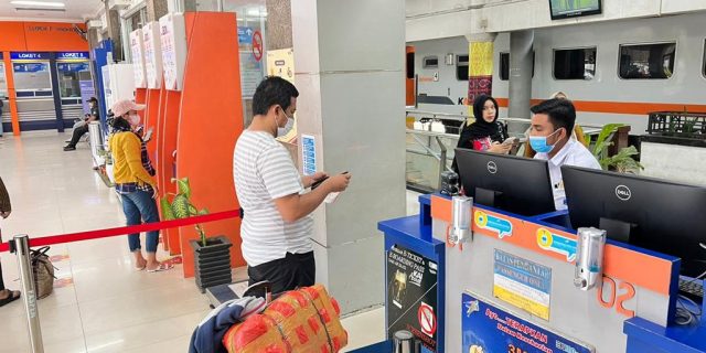 Penumpang KA Sribilah dan Putri Deli yang Belum Vaksin Booster Wajib Screening Covid-19