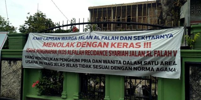 Camat Medan Timur Diminta Tertibkan Spanduk Liar dan Tidak Pilih Kasih Menindak Lokasi Penginapan