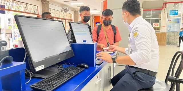 Wajib Booster Naik Kereta Api, Pelanggan Turun 35%