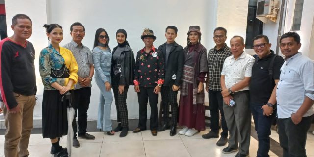 Dirut PUD Pasar Raih Juara 3 Balai Kota Medan Fashion Festival