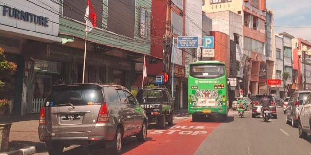 Ganggu Lalin dan Pejalan Kaki, DPRD Medan Minta Dishub Perhatikan Halte Trans Metro Deli