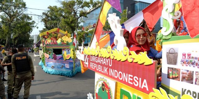 Semarakkan HUT ke-77 Kemerdekaan RI, 55 Kendaraan Hias dan Marching Band Meriahkan Pawai Pembangunan Pemprov Sumut