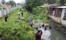 Banyak Tumpukan Sampah, Kecamatan Medan Helvetia Gotong Royong Bersihkan Sungai Bedera