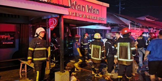 Toko Roti di Medan Polonia Terbakar, Warga Sebut Api Berasal Dari Dapur