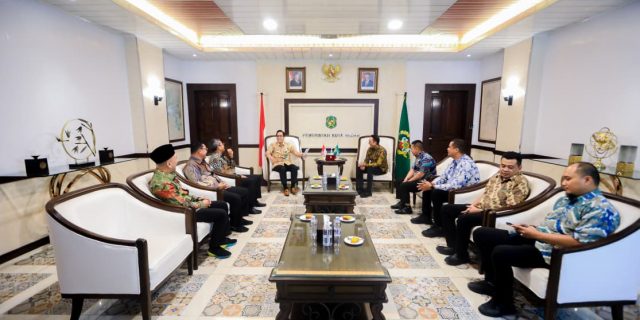Terima Audiensi PTPN IV, Wali Kota Medan Bahas Program CSR Terima Audiensi PTPN IV, Wali Kota Medan Bahas Program CSR