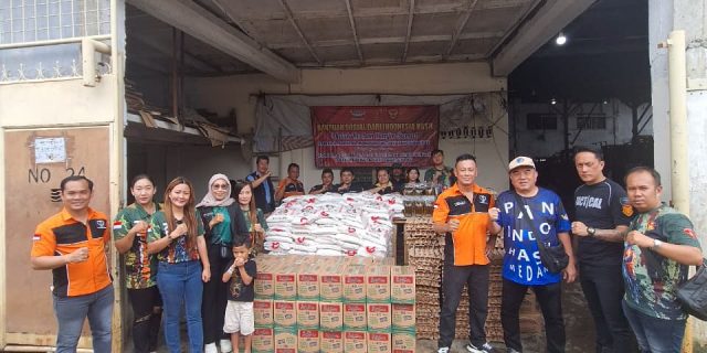 Indonesia Hash, KSS dan Satkom Korpasgat Kembali Bagikan Ratusan Paket Sembako Kepada Korban Banjir