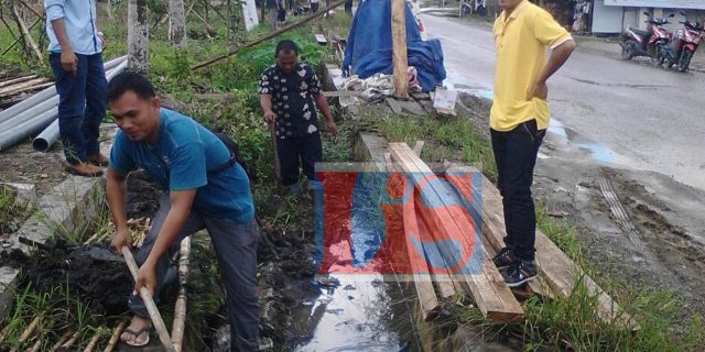 Demi Mengantisipasi Kebanjiran, BPBD Nias Utara Lakukan Gotong Royong 