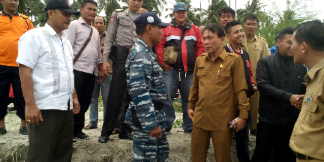 Bupati Nias Utara Hadir di Pelabuhan Afulu Memantau Penyebab Kehilangan 4 Orang Warga Gusit