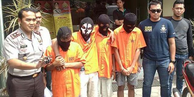 Kaki Pimpinan Begal Sadis Antar Kota Ditembak