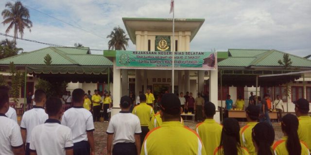 Forkopimda dan Masyarakat Rebut Piala Kajari Nisel