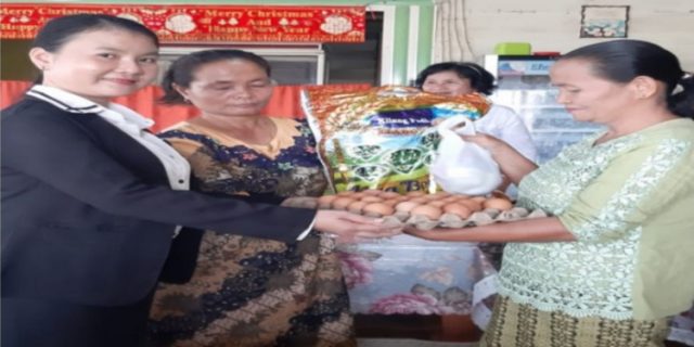 Majelis Jemaat BNKP Betlehem Resor 34 Bagikan Bantuan Sembako Kepada Warga Terdampak Covid-19