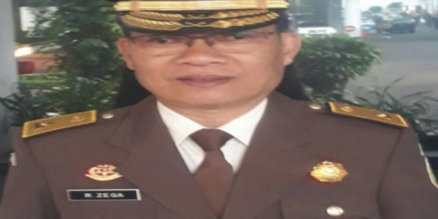 Rorogo Zega Jabat Kepala Kejaksaan Tinggi Maluku