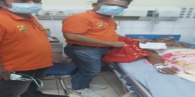 Ketua Pewarta Berikan Santunan Kepada Anggota yang Sakit