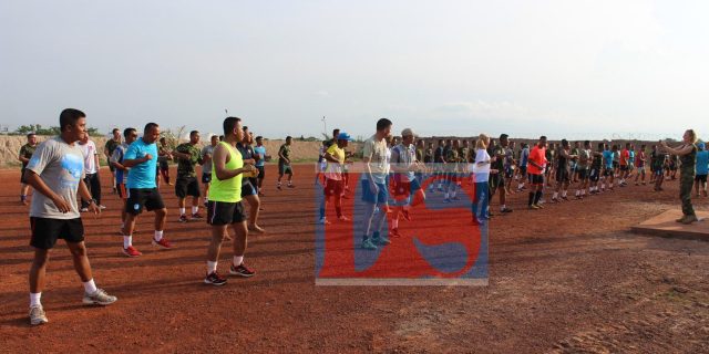Kontingen dari Negara-Negara Misi Perdamaian Gelar Olahraga Bersama di Afrika
