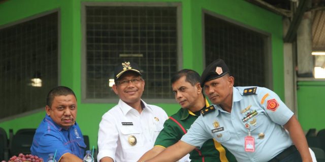 Akhyar Buka Liga Sepak Bola Antar SKPD Pemko Medan Akhyar Buka Liga Sepak Bola Antar SKPD Pemko Medan