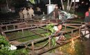 2 Baliho di Jalan Tritura Medan Dibongkar
