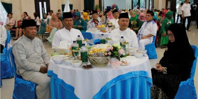 Eldin Buka Puasa Bersama dengan Keluarga Besar Dinkes Kota Medan