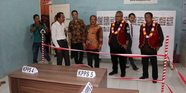Walikota Gunungsitoli Hadiri Peresmian Omo Pemilu