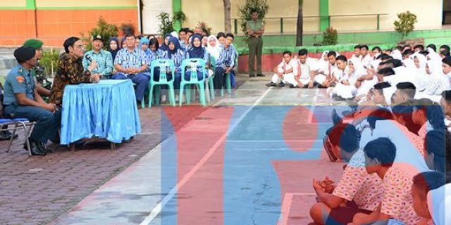 Guru dan Siswi SMP-SMA Kartika I-4 Pematangsiantar Terima Sosialisasi Wawasan Kebangsaan