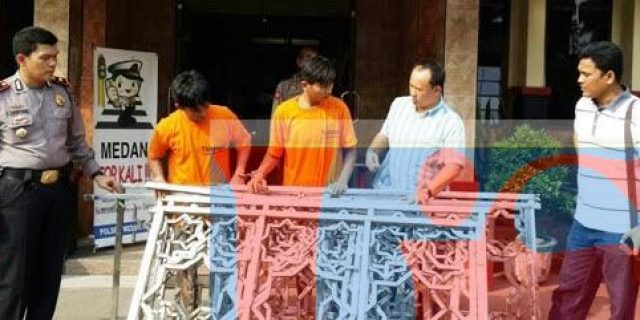 2 Pencuri Pagar Taman Teladan Medan di Tangkap 2 Pencuri Pagar Taman Teladan Medan di Tangkap