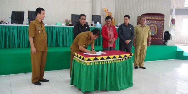 DPRD Nias Utara Tetapkan Ranperda Dana Koperasi Bergulir