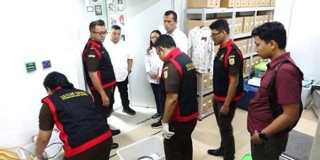 Kantor Pelindo Belawan di Geledah Kejatisu, Sita Dokumen Korupsi Rp 135 Milliar Kantor Pelindo Belawan di Geledah Kejatisu, Sita Dokumen Korupsi Rp 135 Milliar