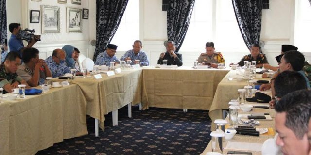 Pembongkaran Papan Reklame di Kota Medan Tinggal Nunggu Waktu