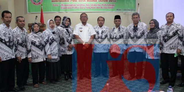 Randiman Buka Konprensi PGRI Kota Medan