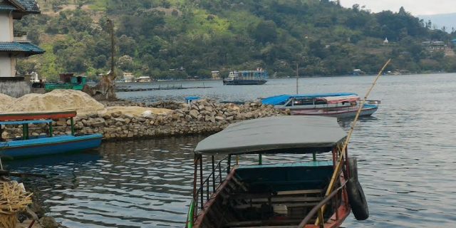 Kapal Tradisional “Solu Solu” Digusur Oknum Mandor dari Dermaga Ajibata