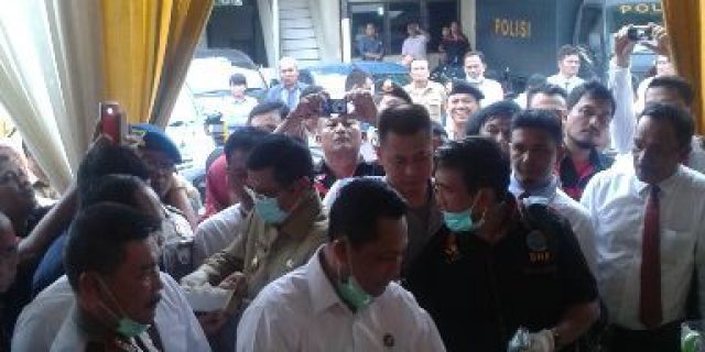 Kepala BNN-RI Hadiri Peringatan Hari Pahlawan dan Musnahkan Narkoba di Medan  Kepala BNN-RI Hadiri Peringatan Hari Pahlawan dan Musnahkan Narkoba di Medan