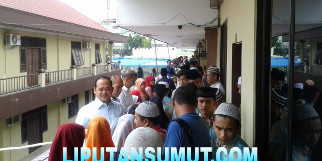 Kasat Res Narkoba Polresta Medan Berbagi Kasih dengan Anak Yatim Piatu